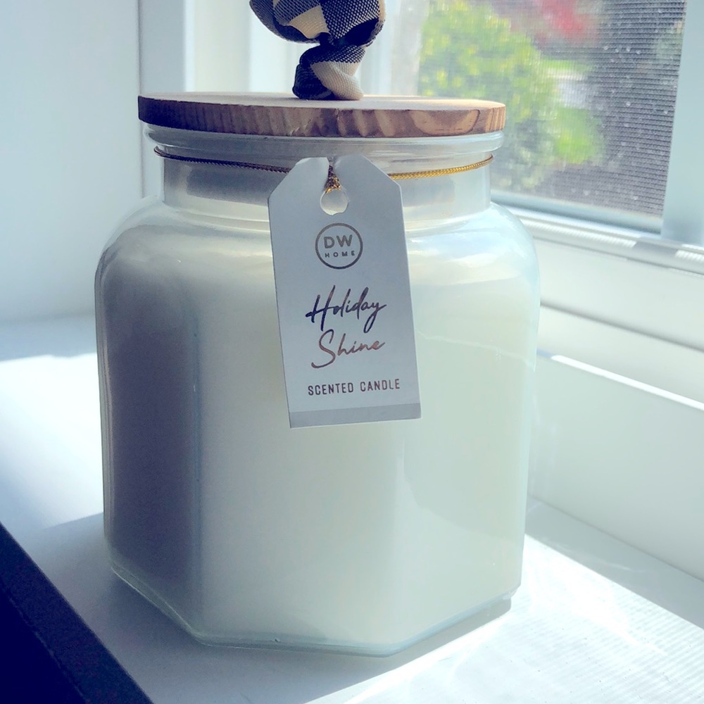 DW scented candle
